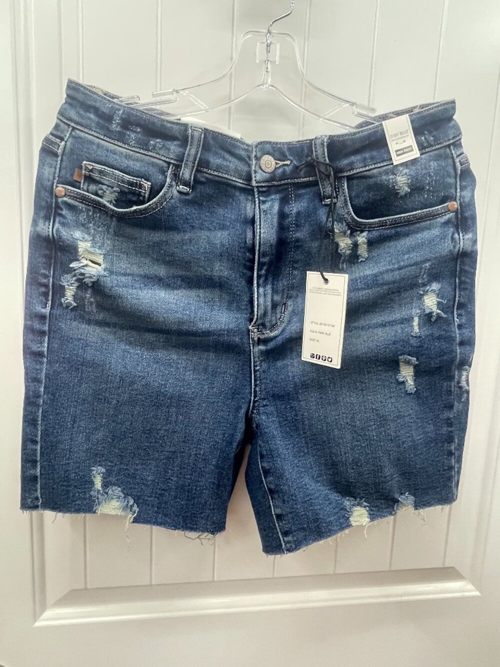 NEW Judy Blue Medium Blue Distressed Cut-Off Denim Shorts Size XL NWT